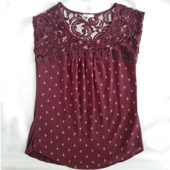 Maurices Laced wine blouse top EUC - Picture 4 of 4
